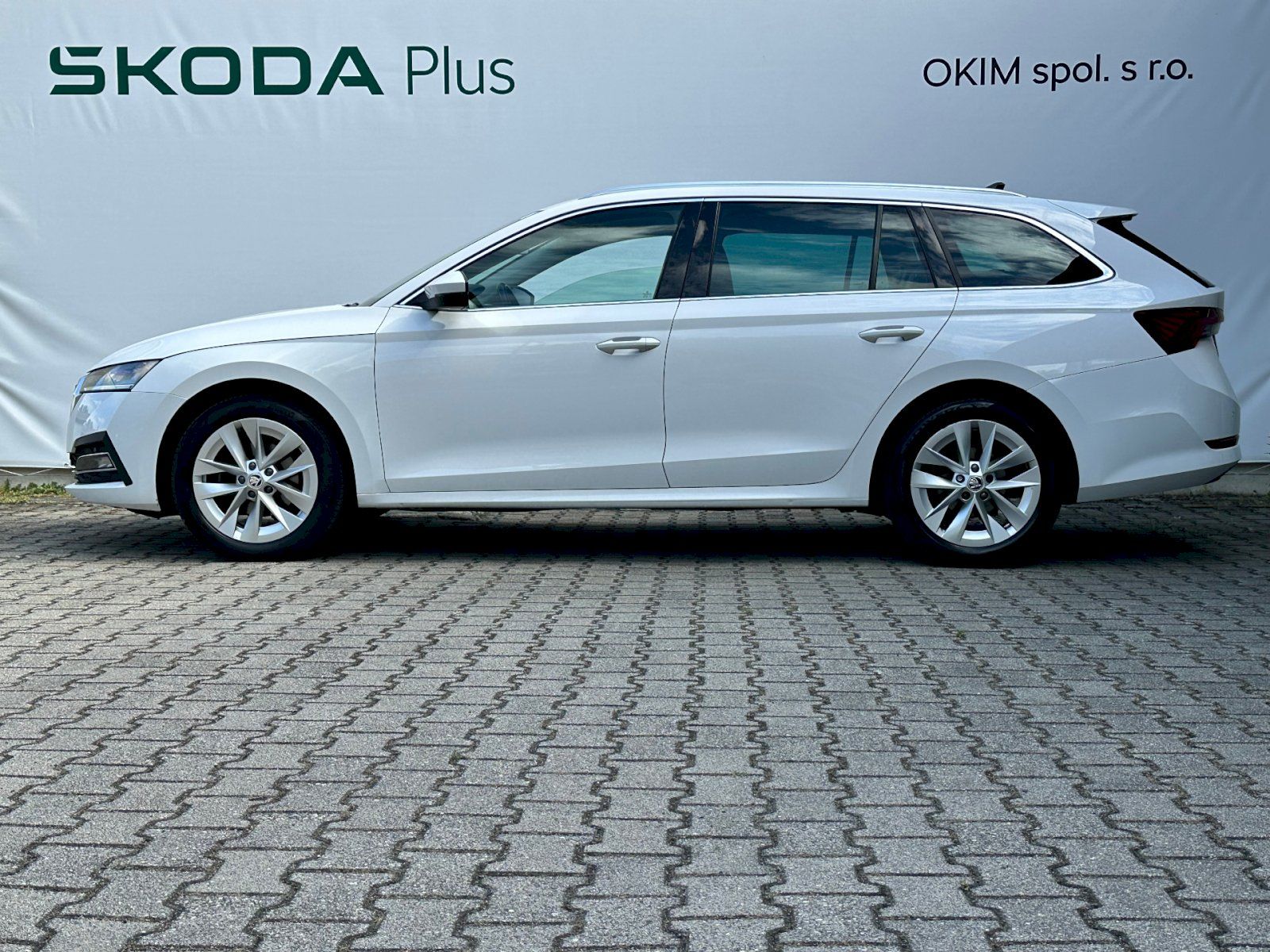 Škoda Octavia, 2.0 TDI 110kW DSG Style Combi - fotka 3