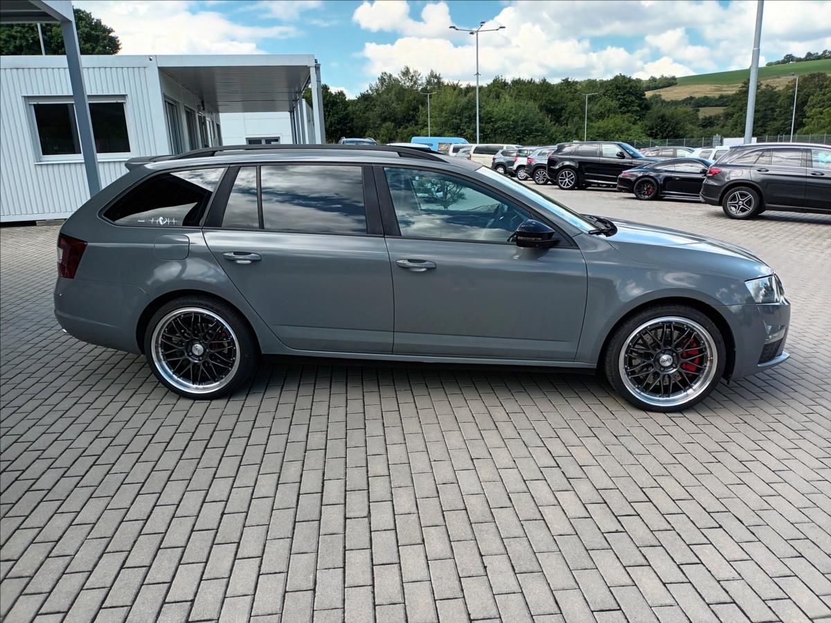 Škoda Octavia, 2,0 TDI,RS,NAVIGACE,KLIMA,AUT. - fotka 4