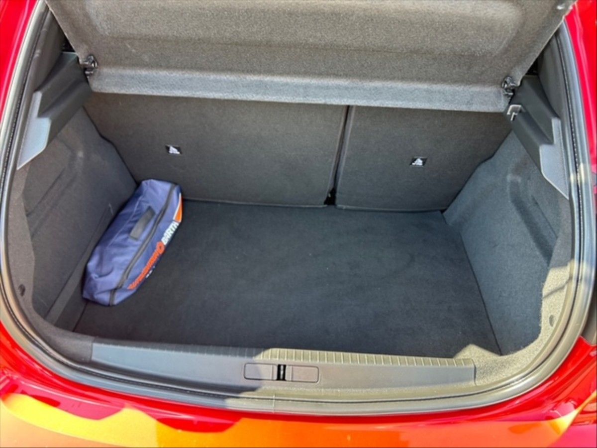 Peugeot 208, 1,2 PT 100 Active Pack 5d - fotka 6