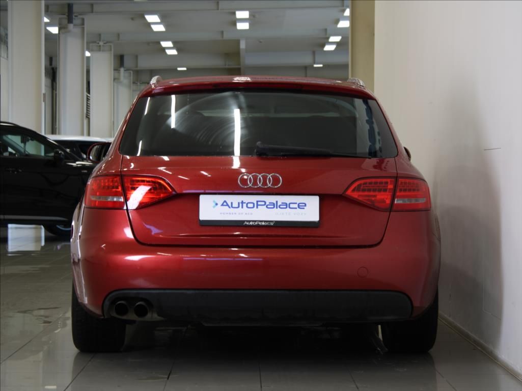 Audi A4, 1,8 TSi 118kW MT Avant ČR - fotka 4