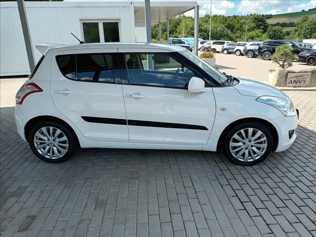 Suzuki Swift, 1,2 ČR,1MAJ,SERVISKA,AUTOMAT - fotka 4