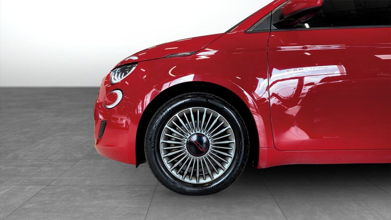 Fiat 500E, RED 42kWh - fotka 6