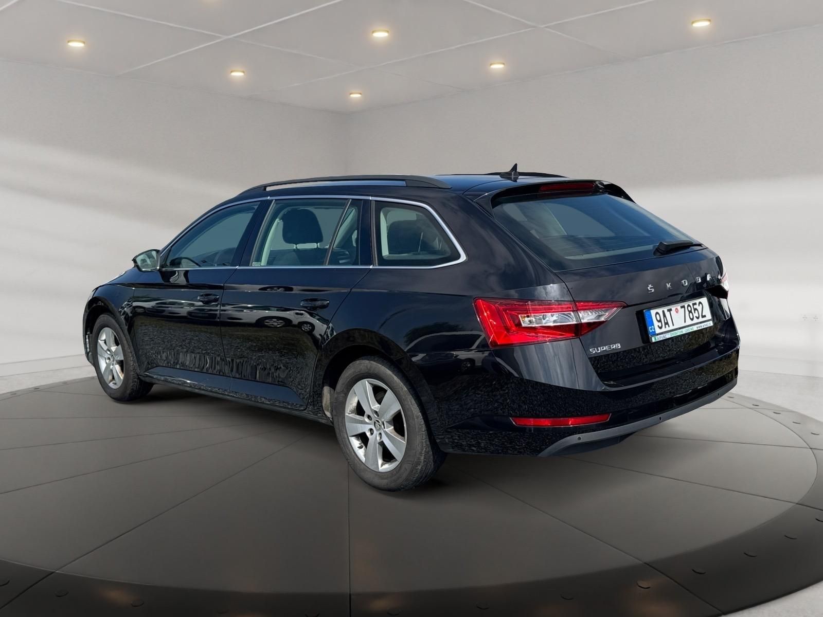 Škoda Superb, AMBITION 2.0TDI 110kW DSG CZ - fotka 4