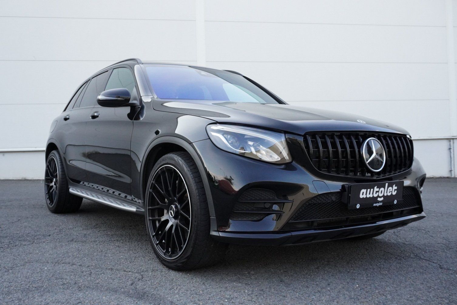 Mercedes-Benz GLC, 300 4MATIC AMG - fotka 4