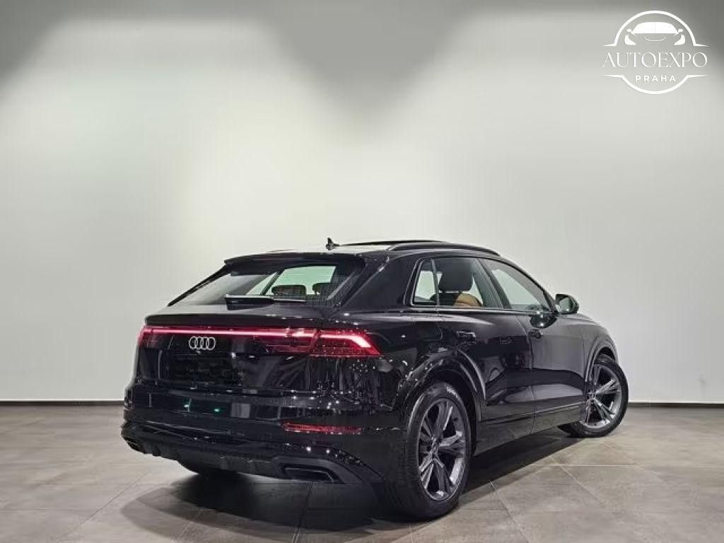 Audi Q8, 50 TDI S Line Black*Panorama - fotka 6