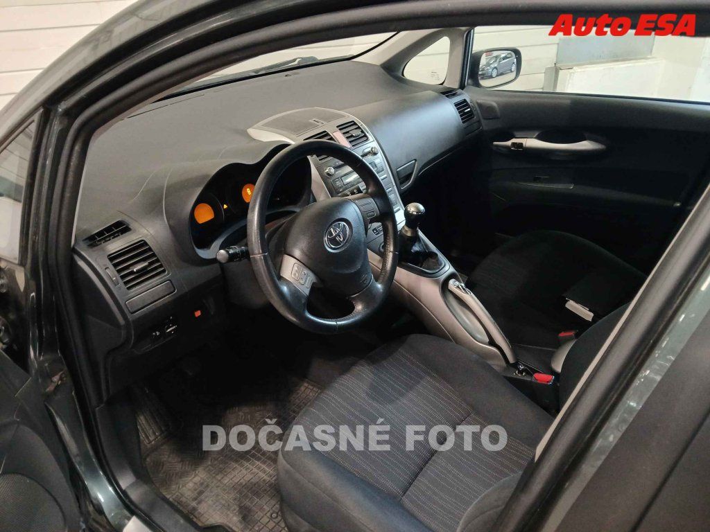 Toyota Auris, 1.6 VVTi - fotka 3