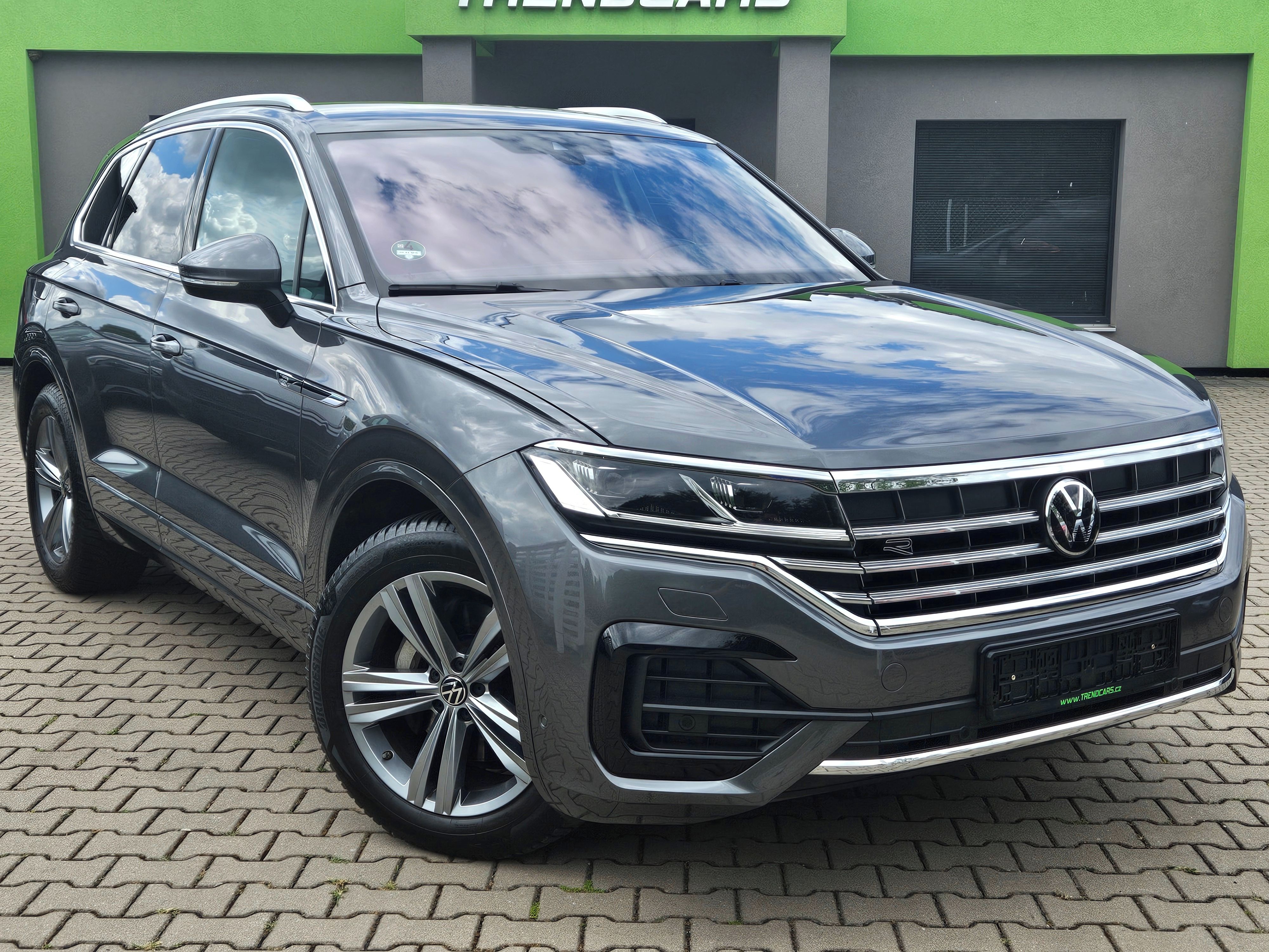 Volkswagen Touareg, 3.0 TDi R-LINE Vzuch Tažné ACC