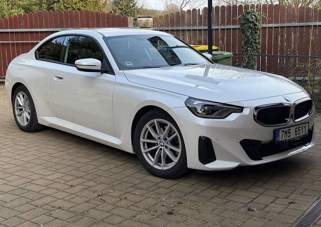 BMW Řada 2, 220i