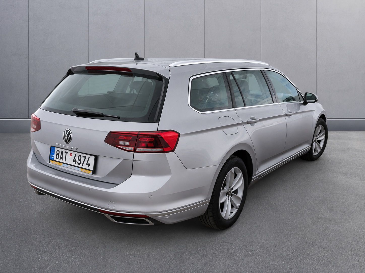 Volkswagen Passat, 2.0TDi DSG ELEGANCE 1.maj. ČR - fotka 2