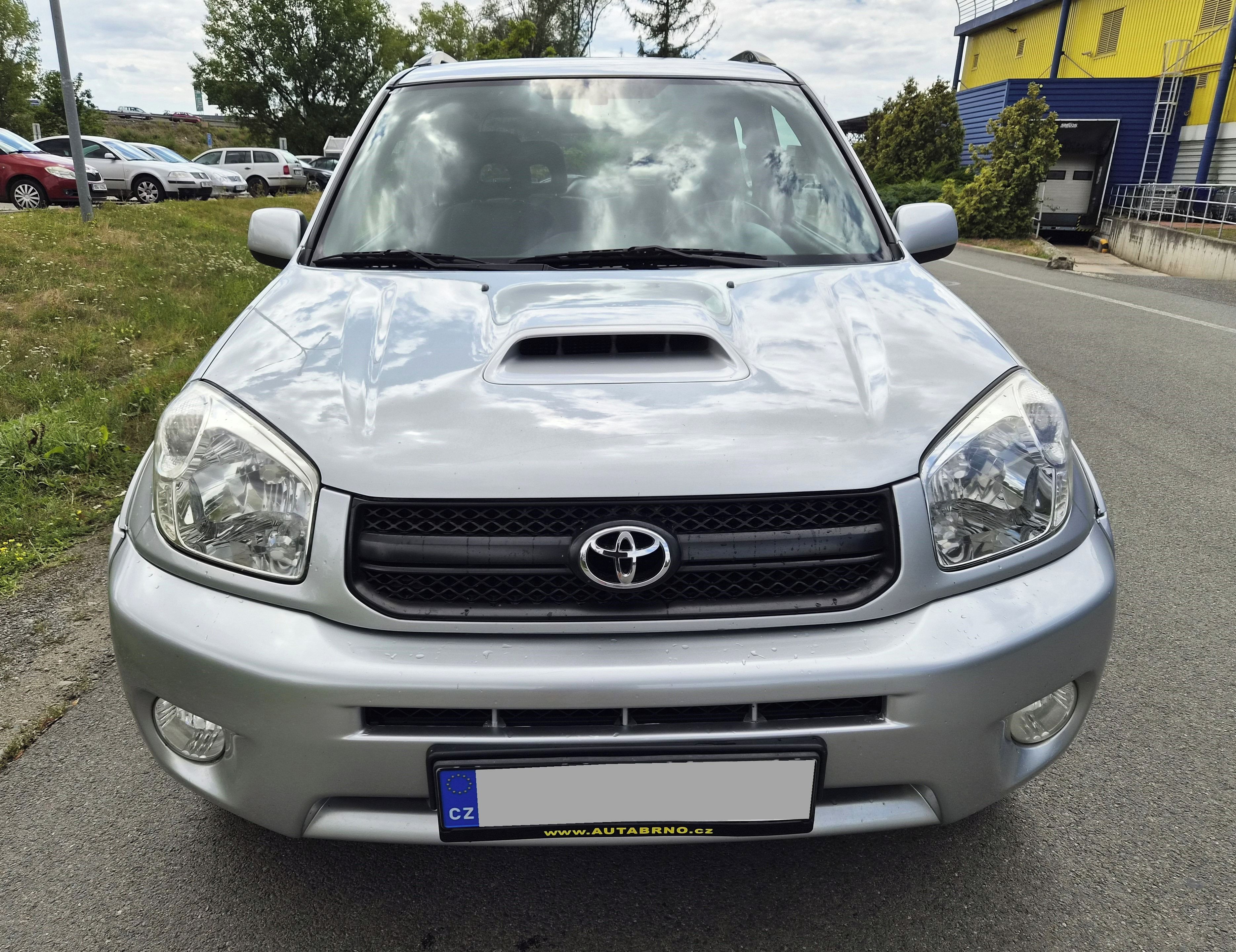 Toyota Rav4, 2.0 D-4D MANUAL 1 MAJ.V ČR 4X4 - fotka 2