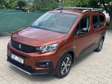 1.5 BlueHDi 96kW EAT8 v záruce