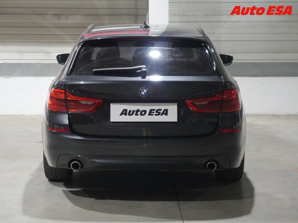 BMW Řada 5, 520xd 520xd,AT,LED,panor - fotka 5
