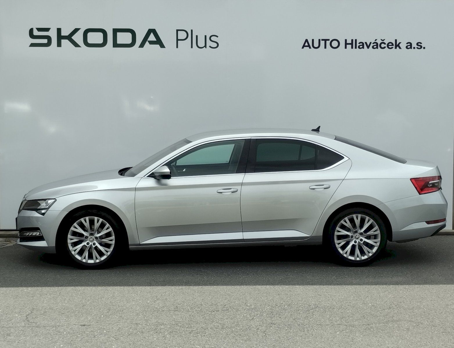 Škoda Superb, 140kW / 2.0 TDi  A7 STYLE - fotka 3