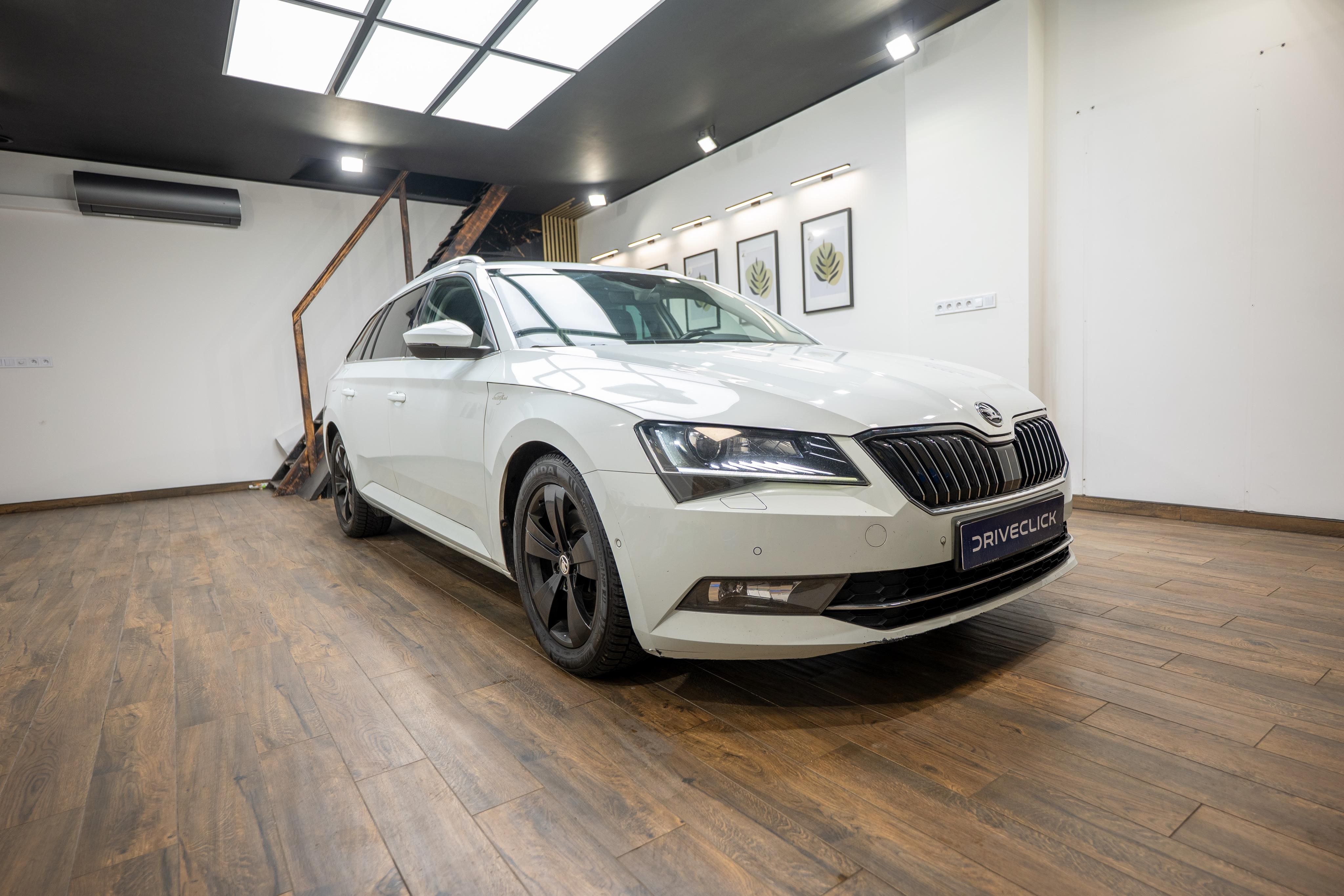 Škoda Superb, 2.0 TDI 110 kW L&K - fotka 3