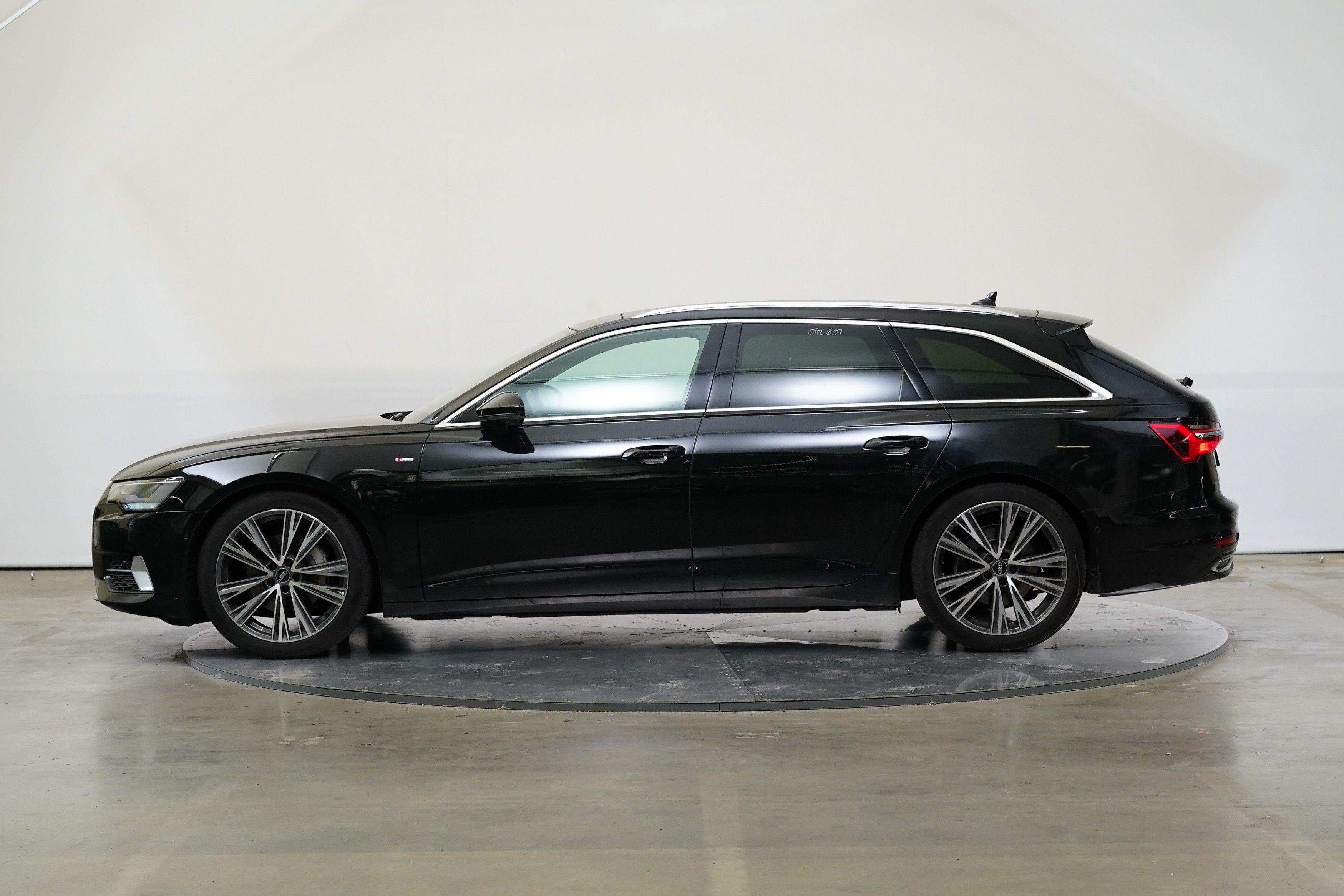 Audi A6, 45 TFSI 195 kW quattro S line - fotka 3
