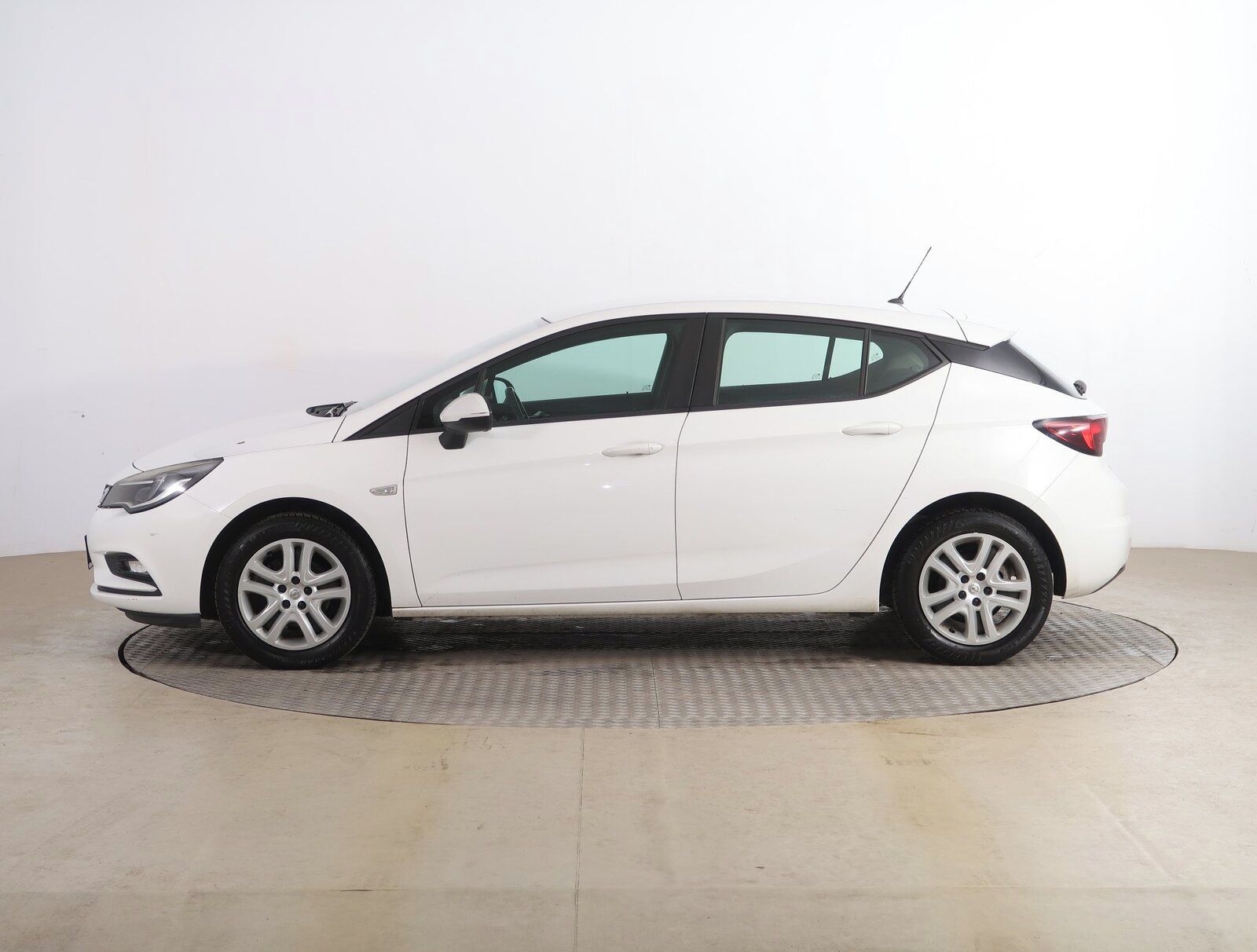 Opel Astra, 1.4 16V, Selection, Serv.kniha - fotka 3