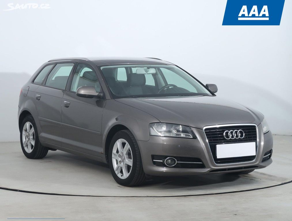 Audi A3, 1.6 TDI, Automatická klima