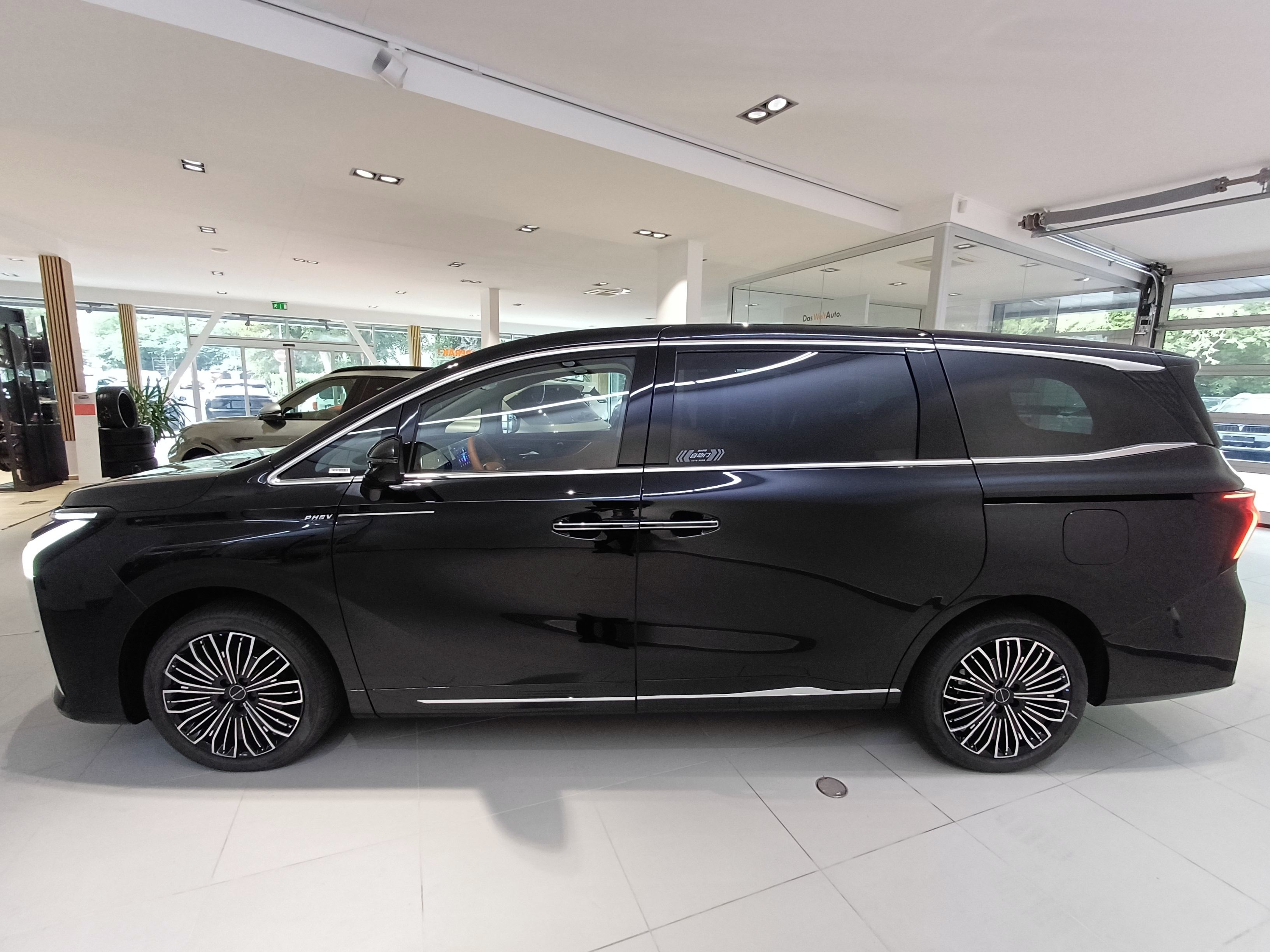 Dongfeng U-Tour, Dongfeng U-Tour V9 PHEV - fotka 3