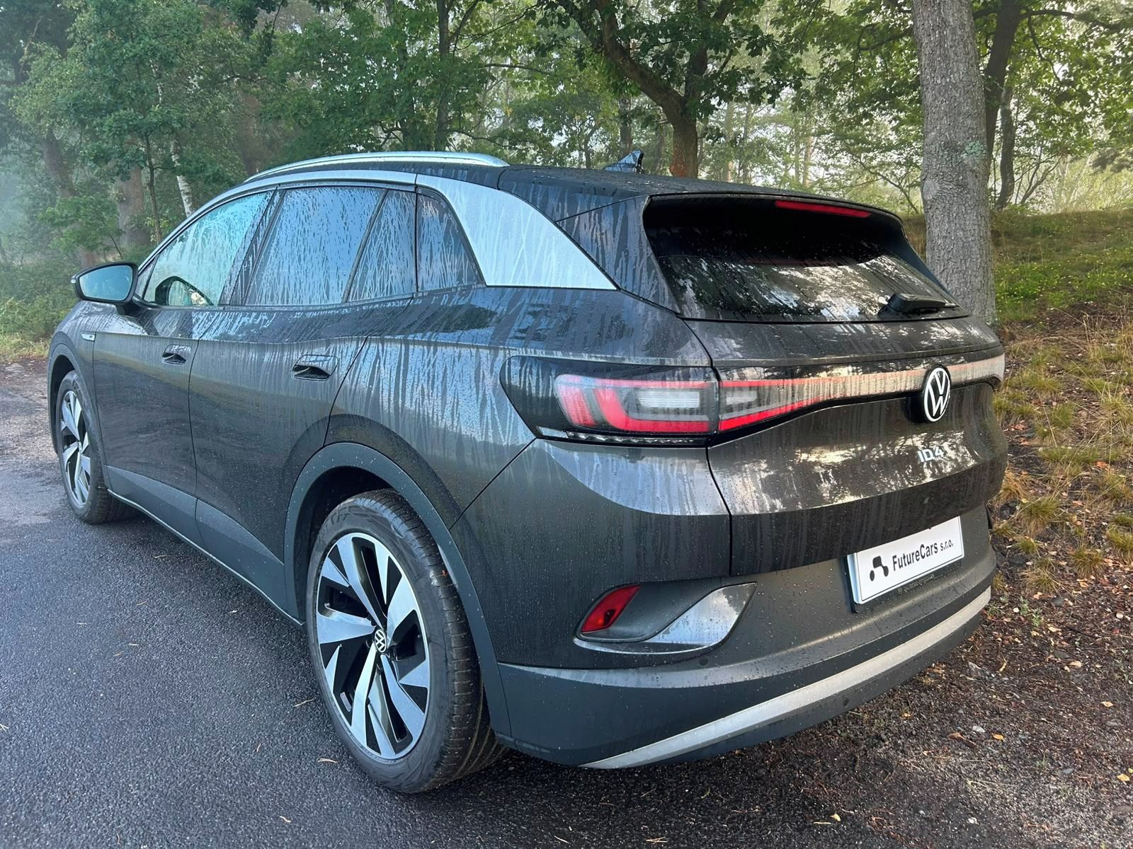 Volkswagen ID.4, 150 kW, 82 kWh, tažné, SOH 88% - fotka 3