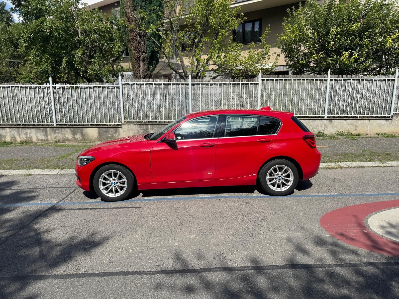 BMW Řada 1, 116 d automat - fotka 6