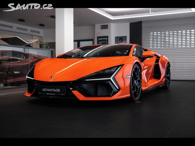 Lamborghini Revuelto