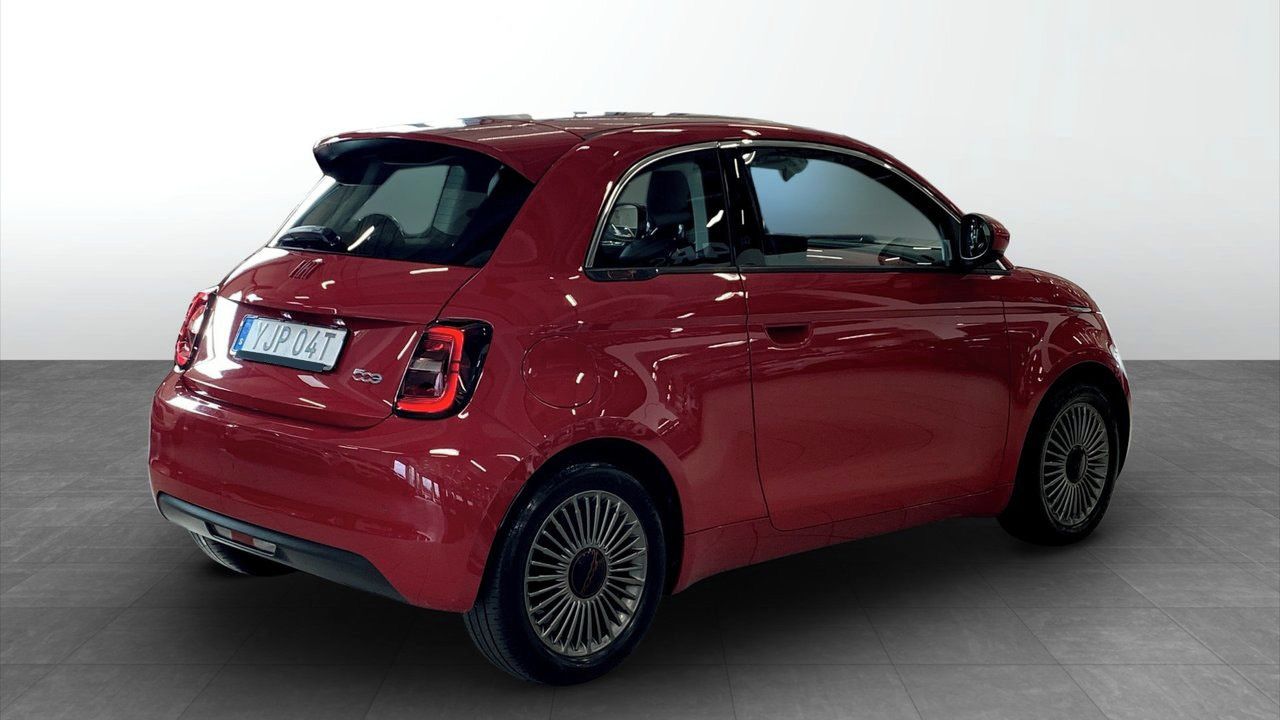 Fiat 500E, RED 42kWh - fotka 4