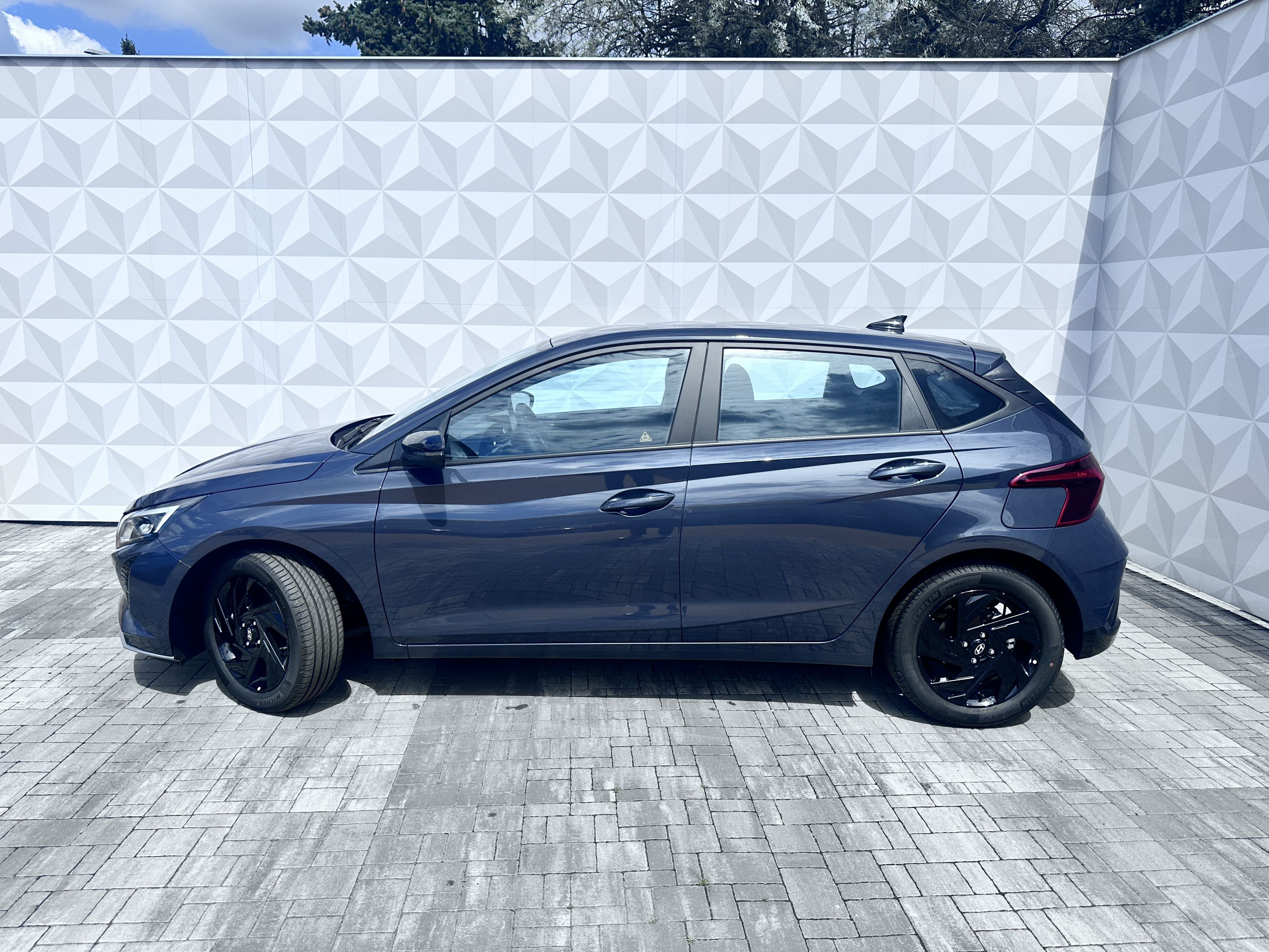 Hyundai i20, 26 1.0 T-GDI DCT GO PLUS! - fotka 2