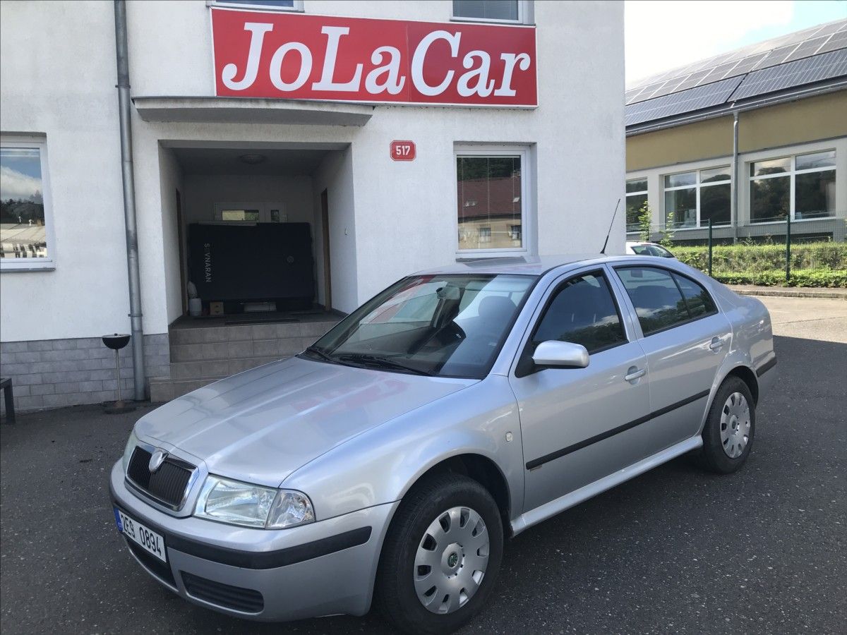 Škoda Octavia, 1,6 MPi 75kW - fotka 2