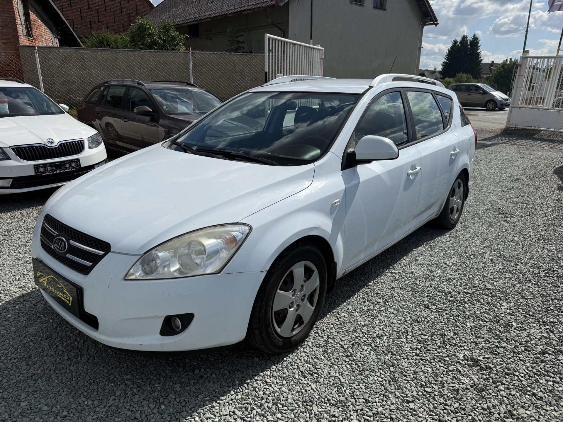 Kia Cee´d, 1.6 CRDi KOMBI - fotka 3