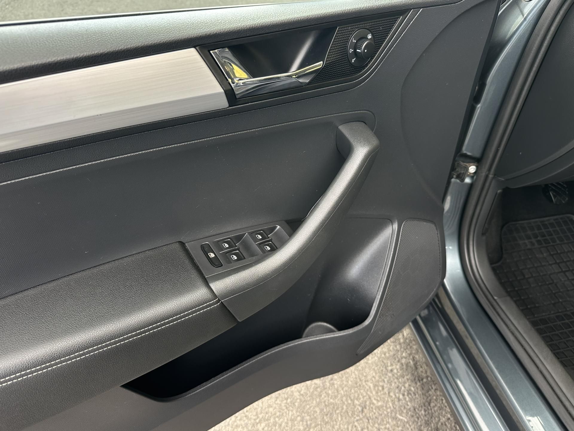 Škoda Rapid, SPACEBACK 1.0/70kW * 2.Maj - fotka 5