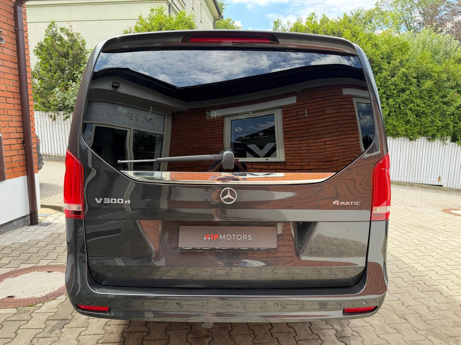 Mercedes-Benz Třídy V, V300D-AMG-4M-AVANT-R19-NEZ.TOP - fotka 5