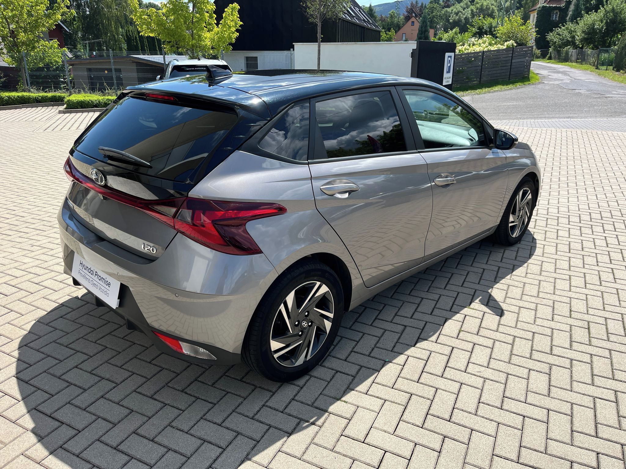 Hyundai i20, 1,2i 84k Smart - fotka 6