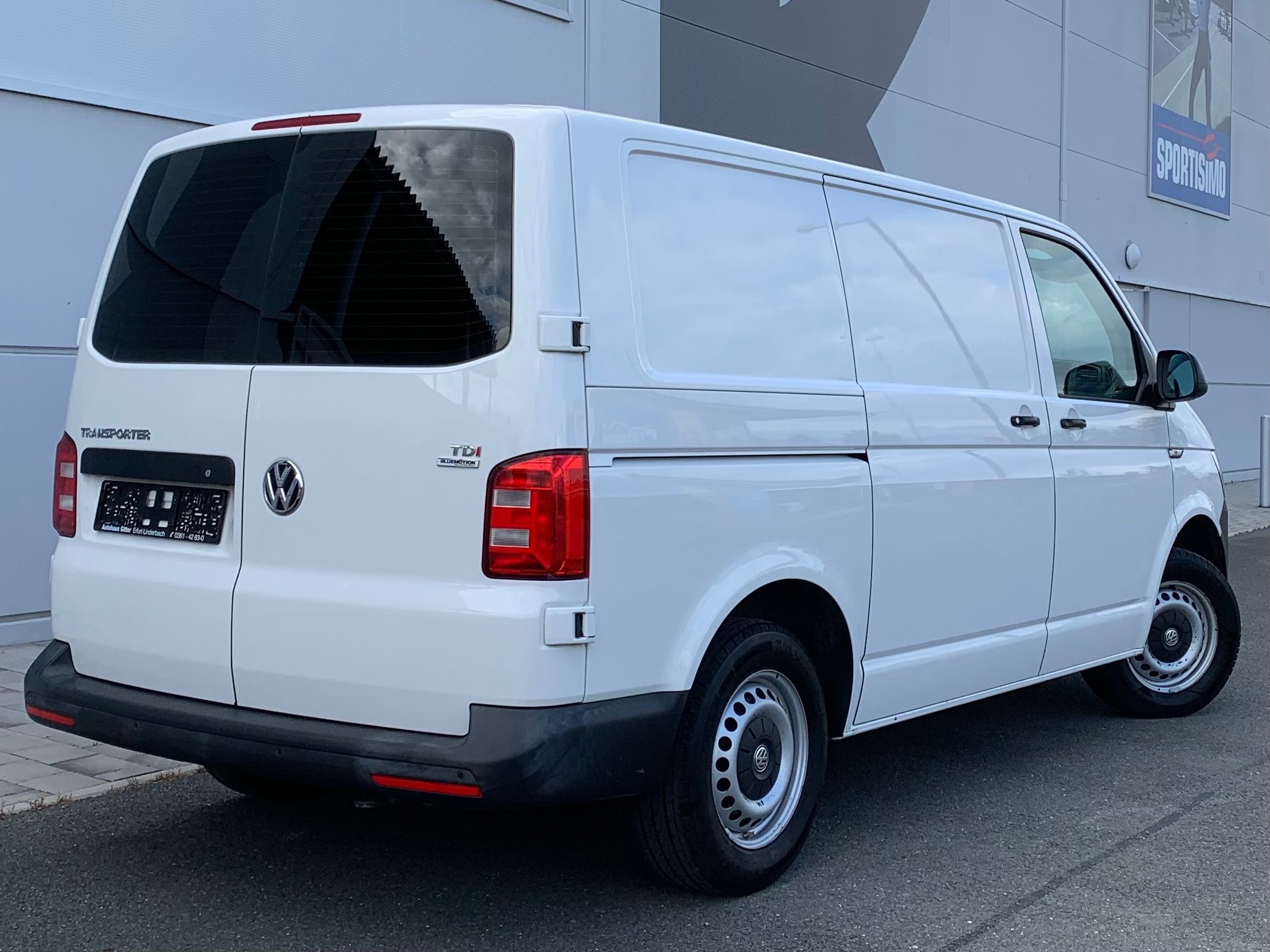 Volkswagen Transporter, 110kw, LED, WEBASTO, 1.maj - fotka 6
