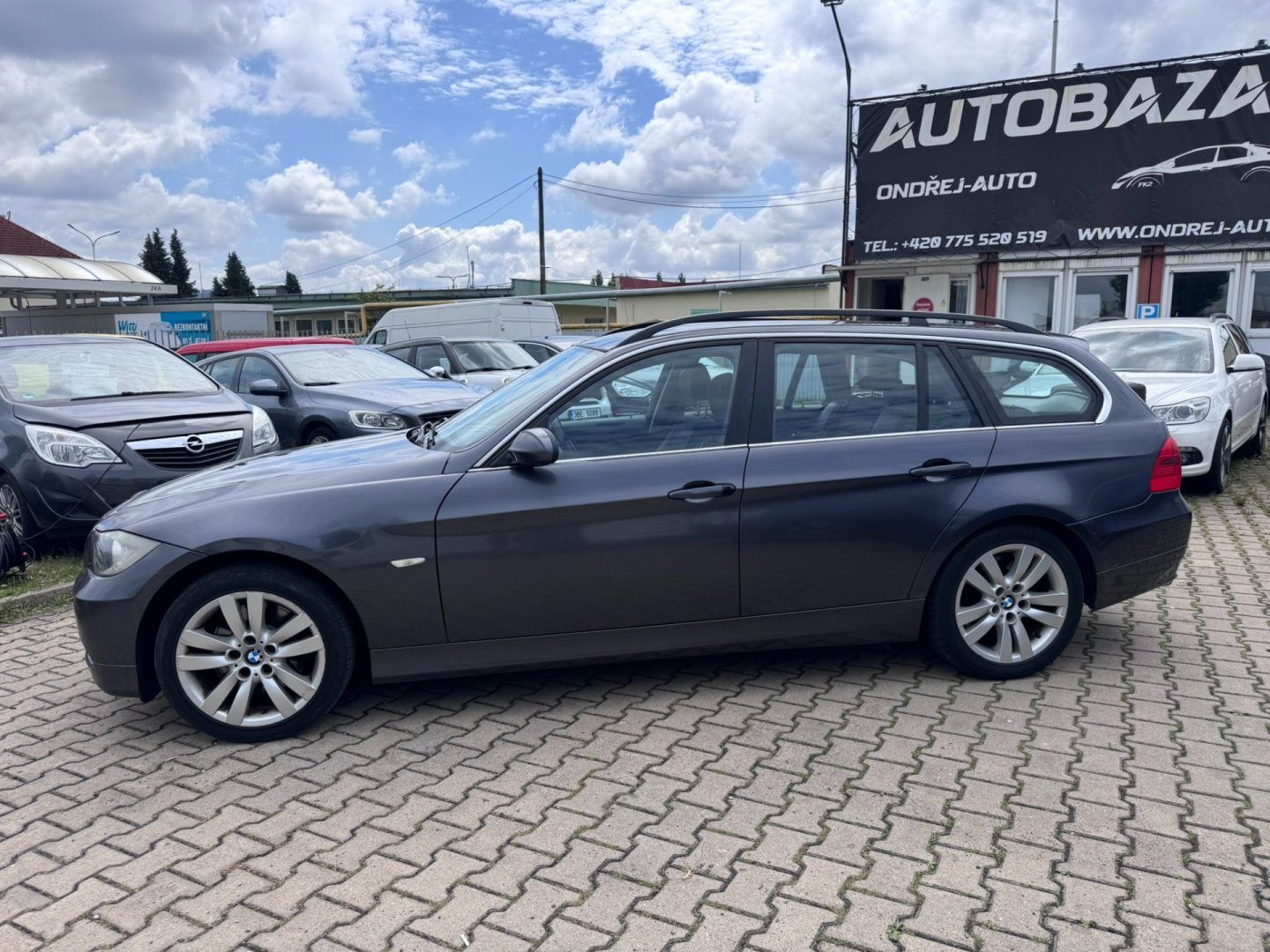 BMW Řada 3, 330D M57 3,0 R6 170KW STK KOLA - fotka 2