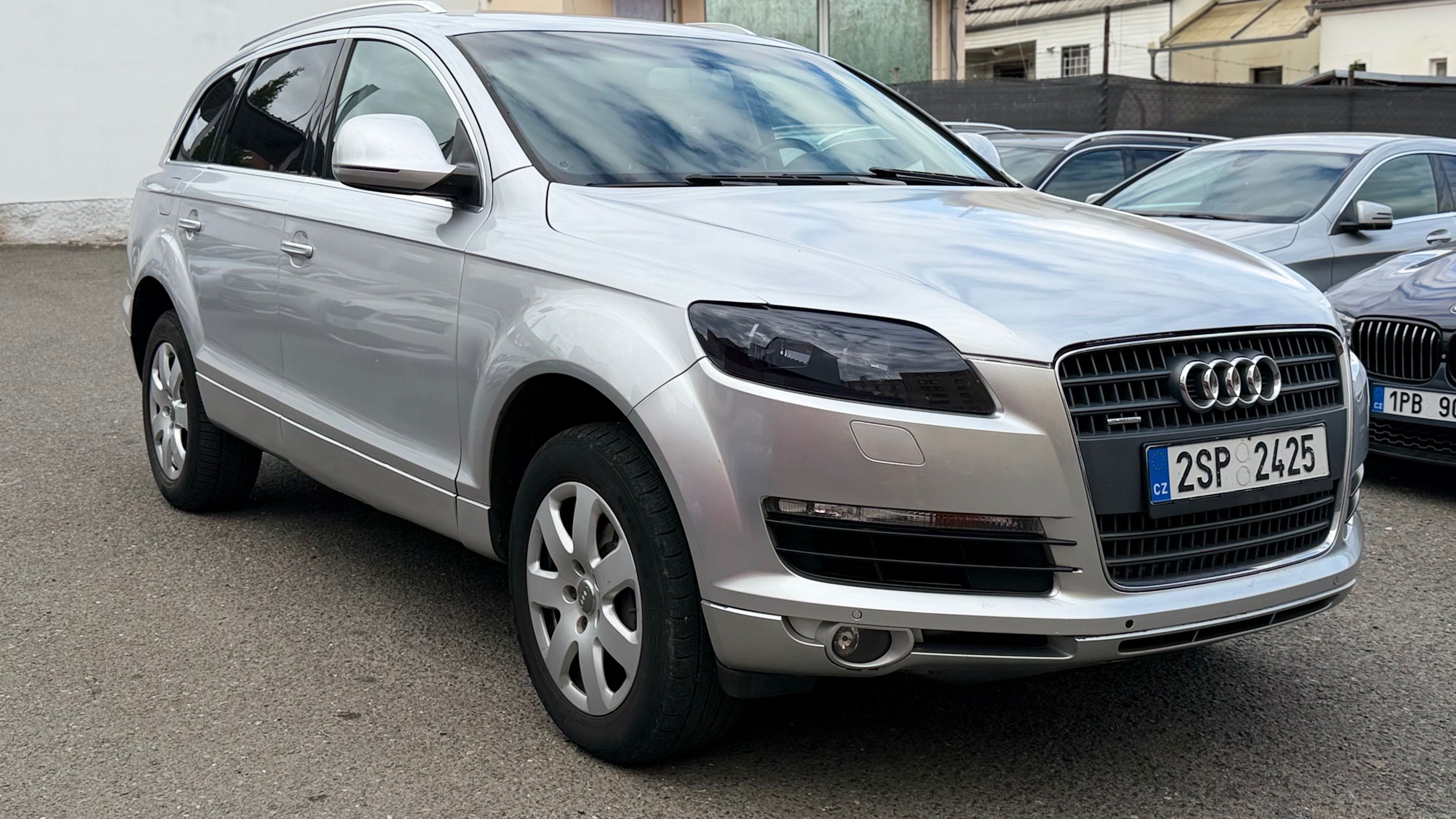 Audi Q7, 3.0TDI  171Kw tažné 3.5t 5mist - fotka 3
