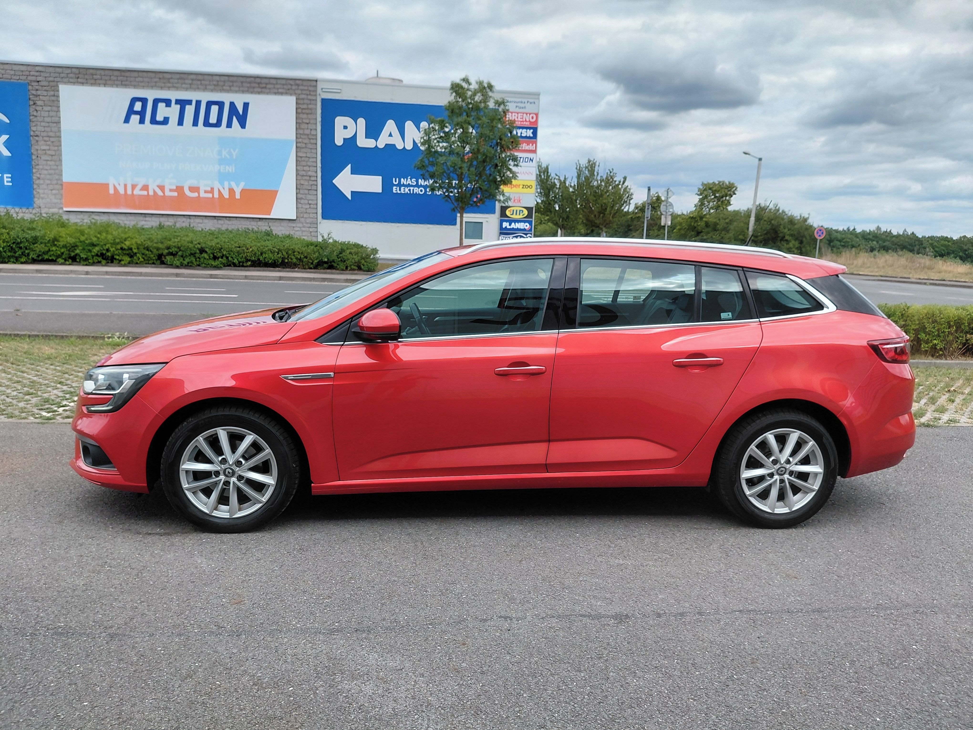 Renault Mégane, 1.2TCE 97KW 1.MAJ VELMI PĚKNÉ - fotka 4