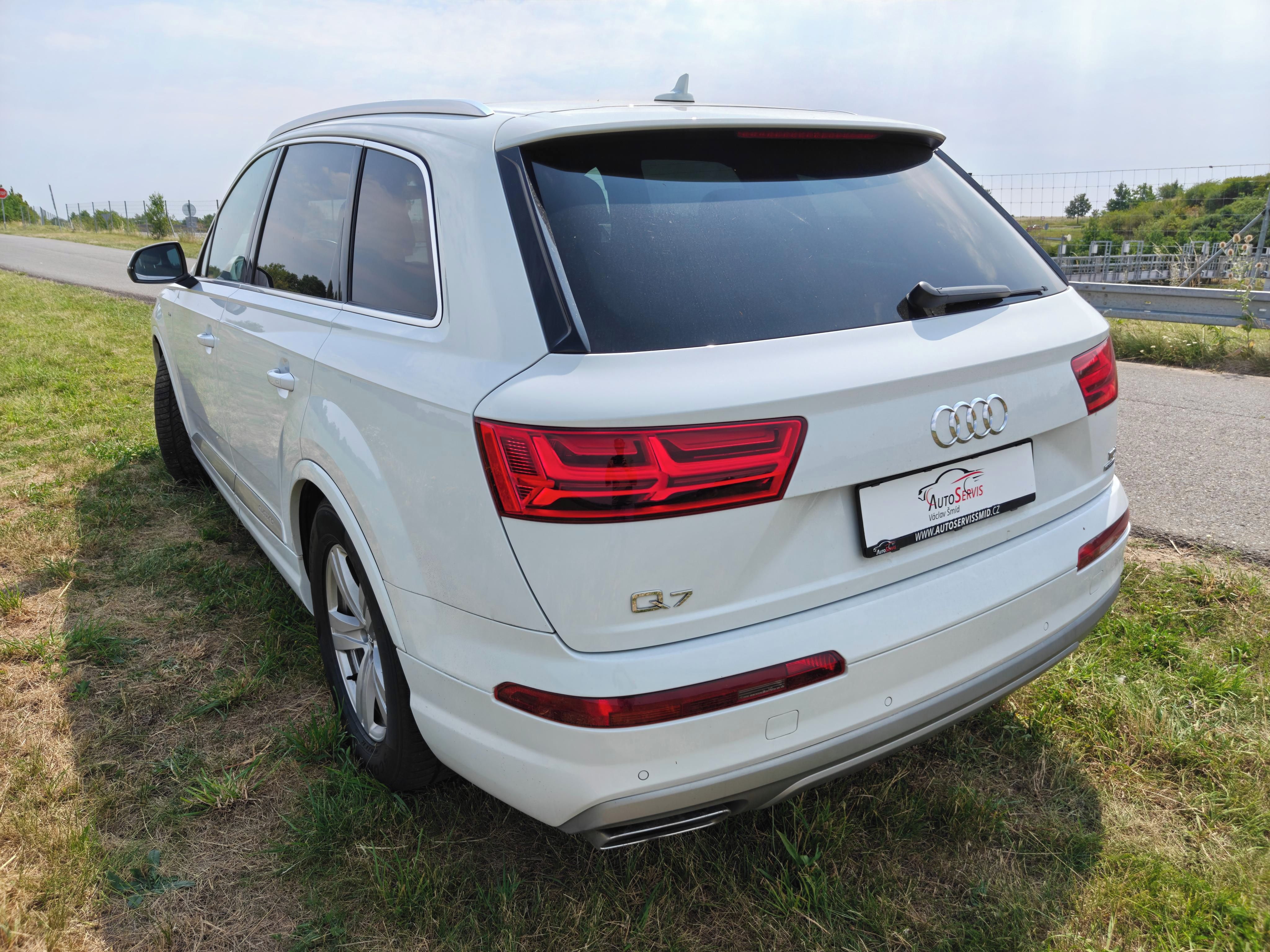 Audi Q7, Audi Q7 S-Line quattro, 7 míst - fotka 3
