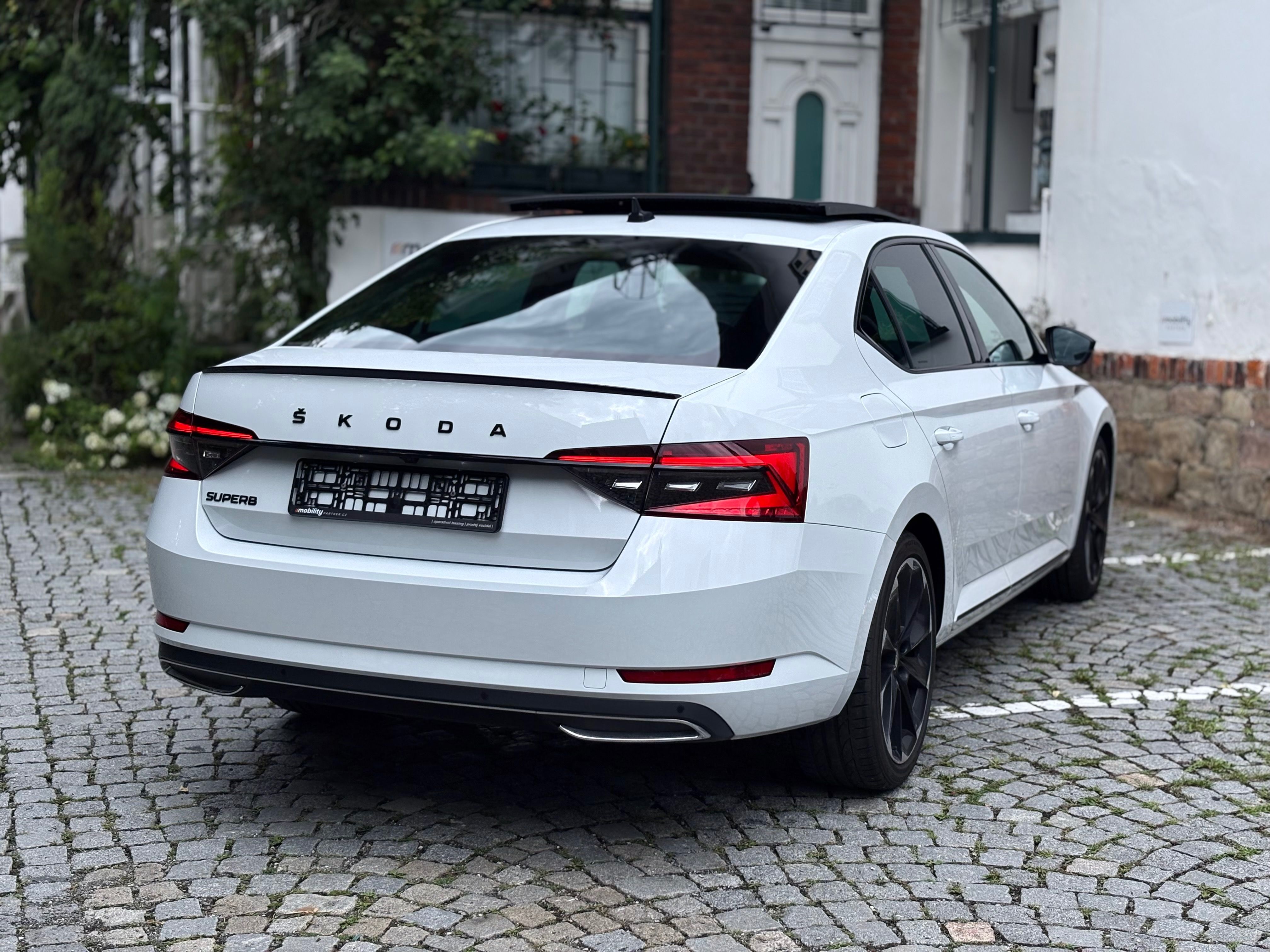 Škoda Superb, SPORTLINE 1.5 TSI 110kW DSG,ČR - fotka 6