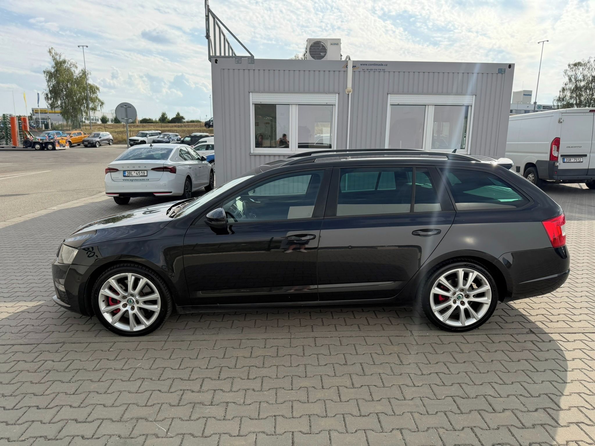 Škoda Octavia, 2.0 TDI 135 kW RS Combi - fotka 4