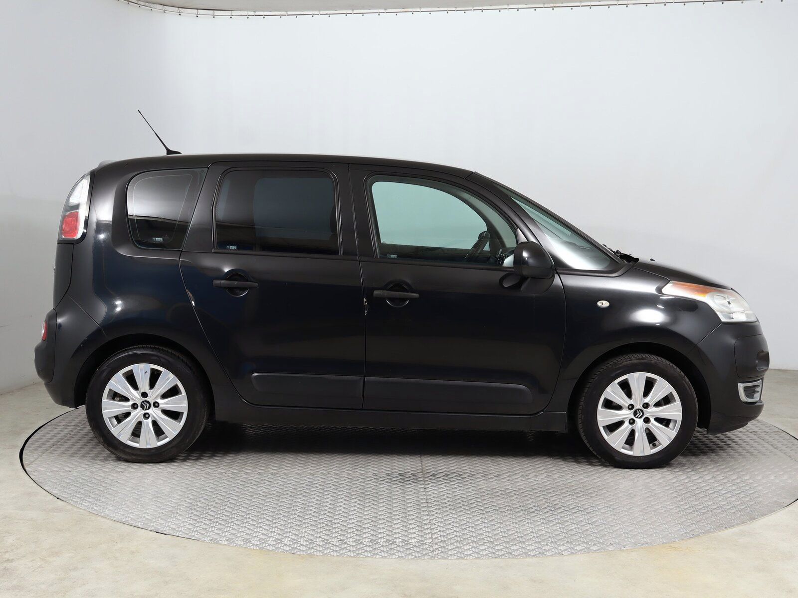 Citroën C3 Picasso, 1.4 i, Tempomat - fotka 6