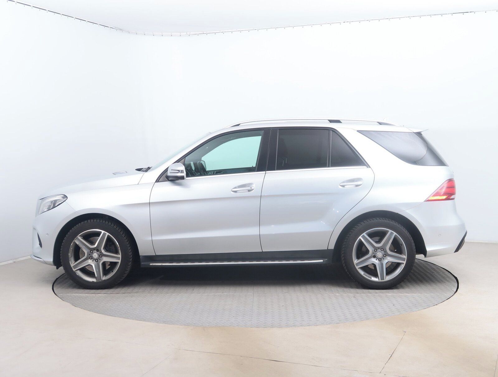 Mercedes-Benz GLE, 500, 4X4, Automat, Kůže - fotka 3