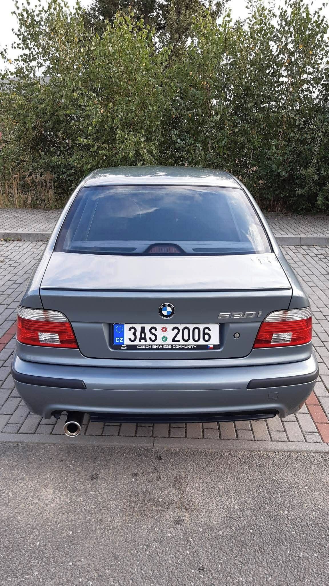 BMW Řada 5, 530i - fotka 3