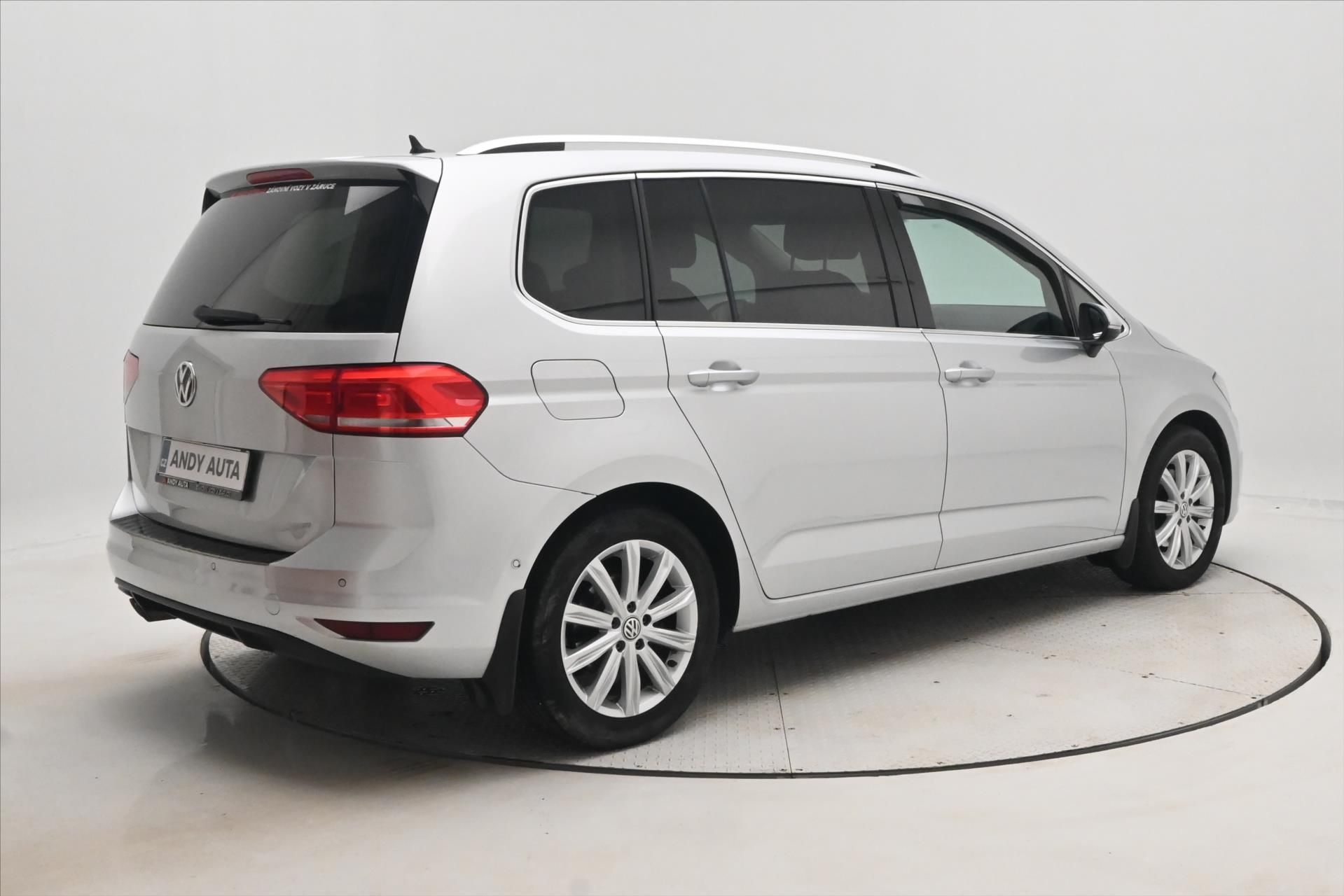 Volkswagen Touran, 2,0 TDI 110kW DSG Záruka až 5 - fotka 5