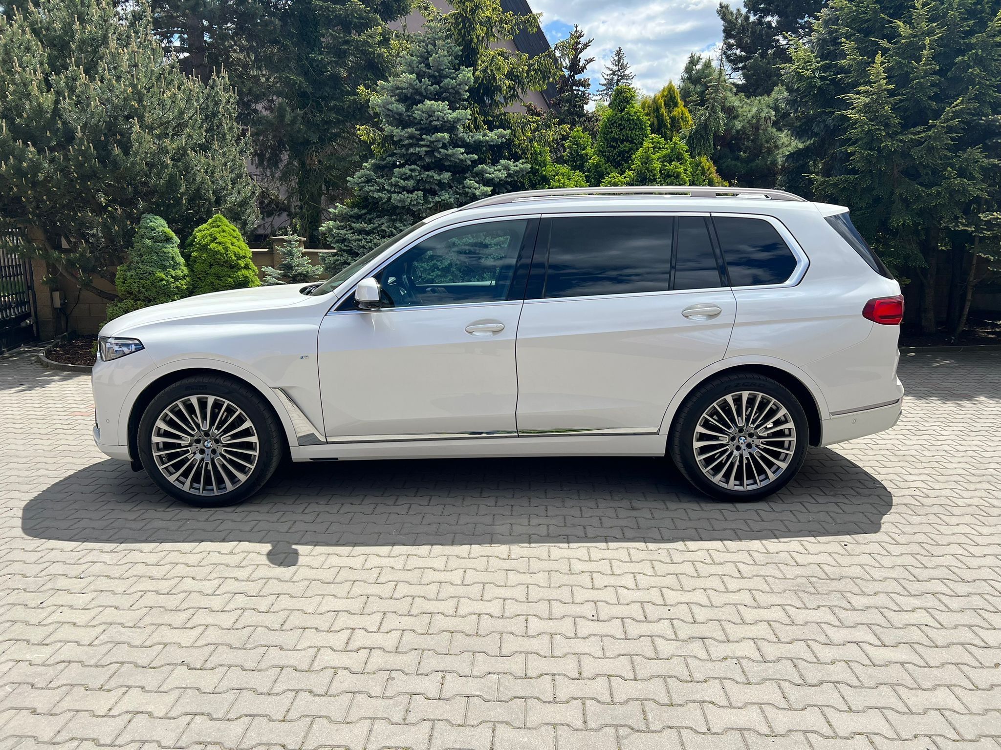 BMW X7, BMW X7 Individual M-packet 30d - fotka 2