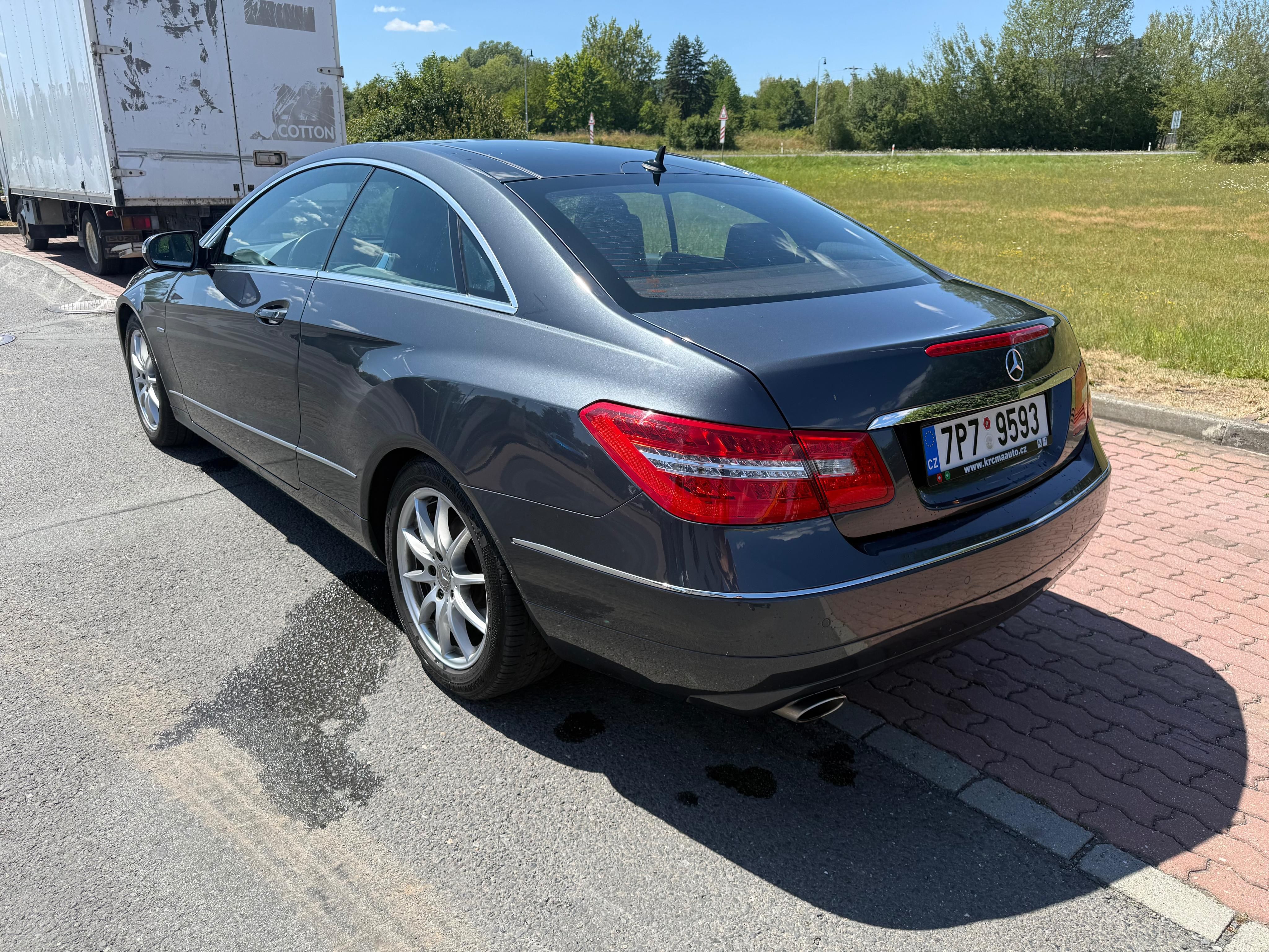 Mercedes-Benz Třídy E, E250 CDi Coupe BlueEffinency. - fotka 6