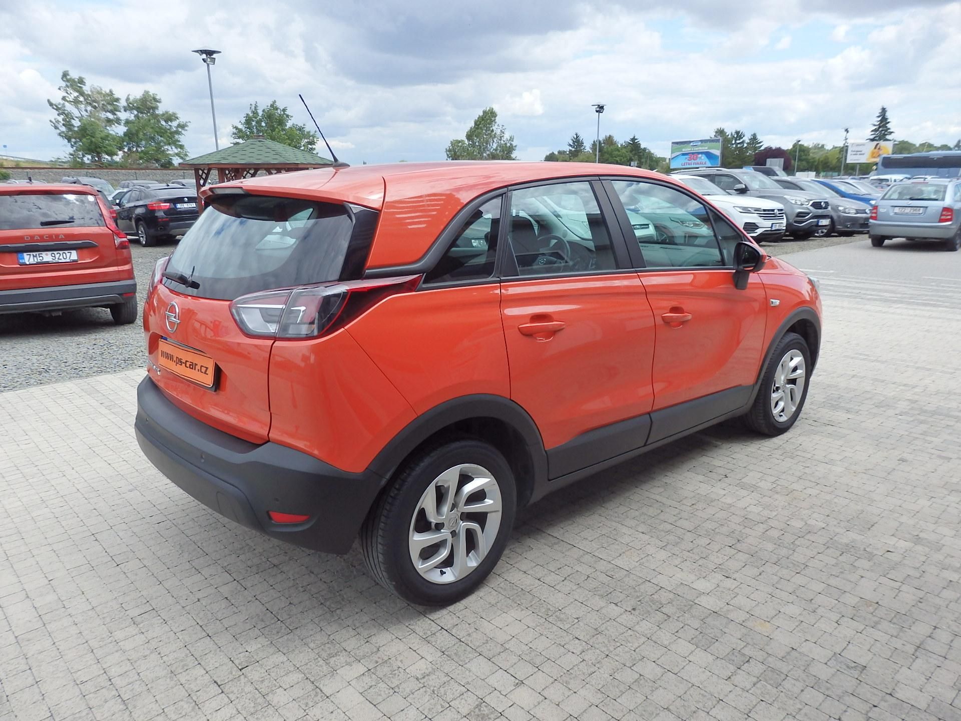 Opel Crossland X, 1,2 TURBO 81kW, 1.MAJITEL - fotka 4
