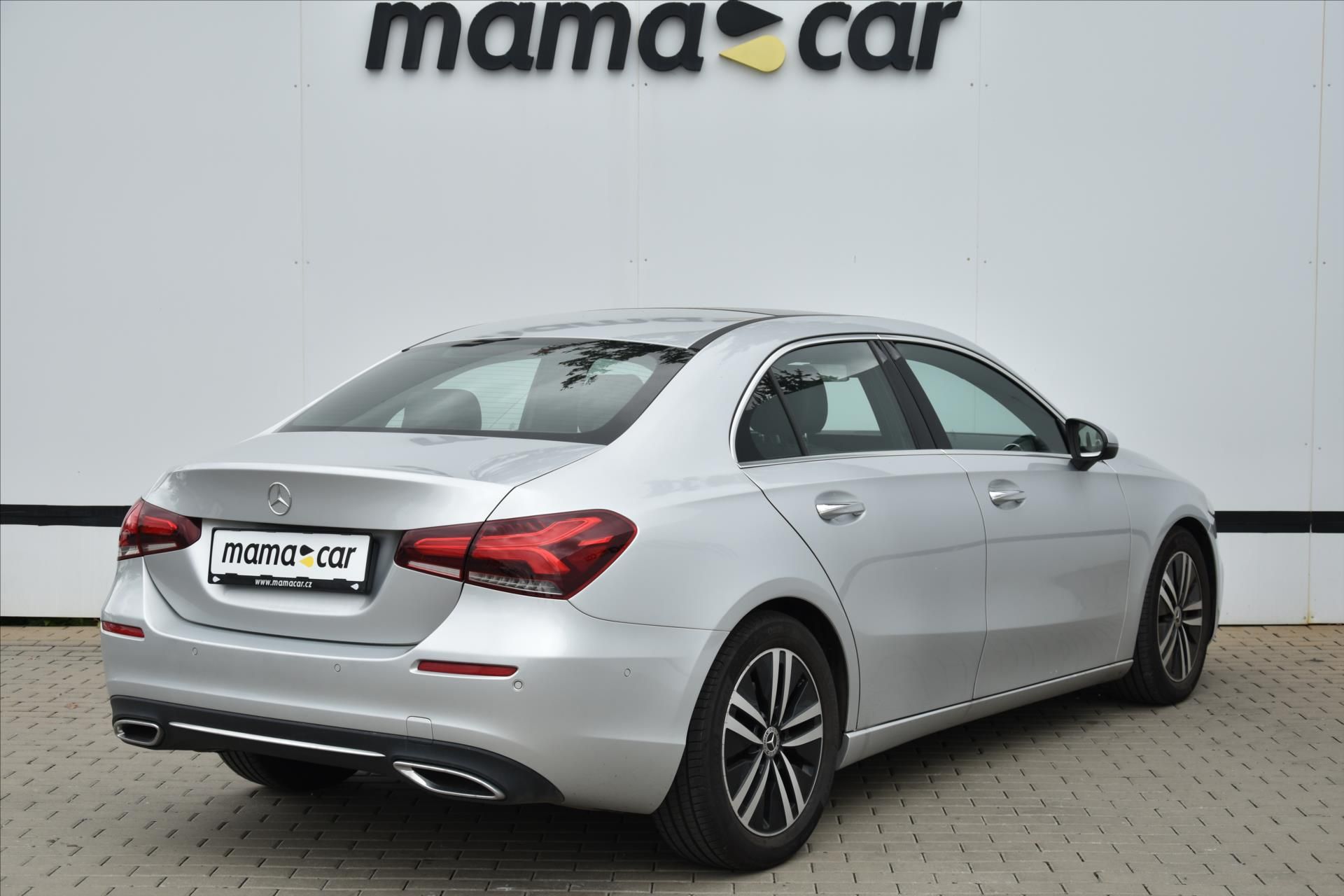 Mercedes-Benz Třídy A, 250i 165kW NAVI PANORAMA ČR - fotka 2