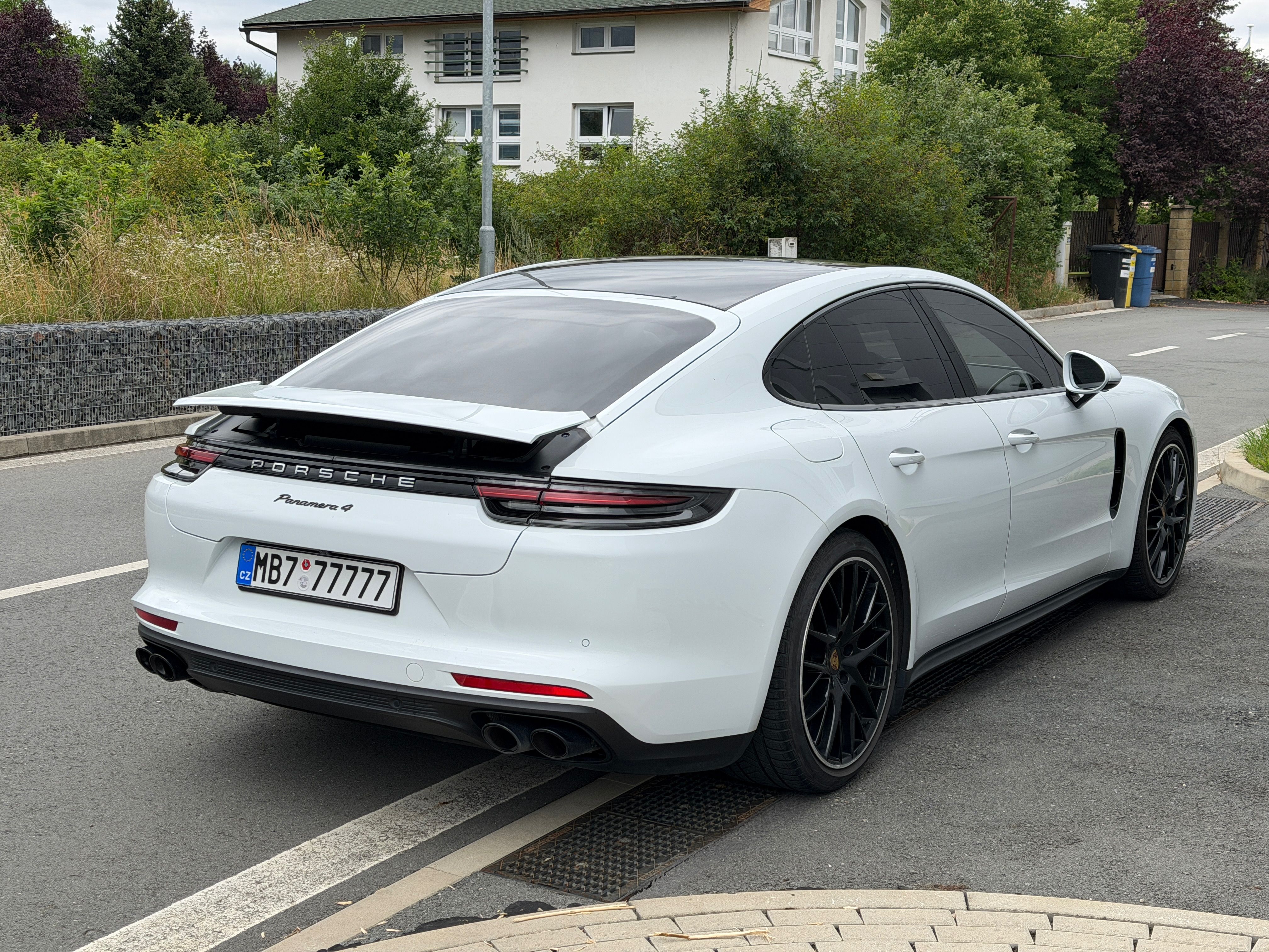 Porsche Panamera, 243KW, 2.9l, servisováno - fotka 4