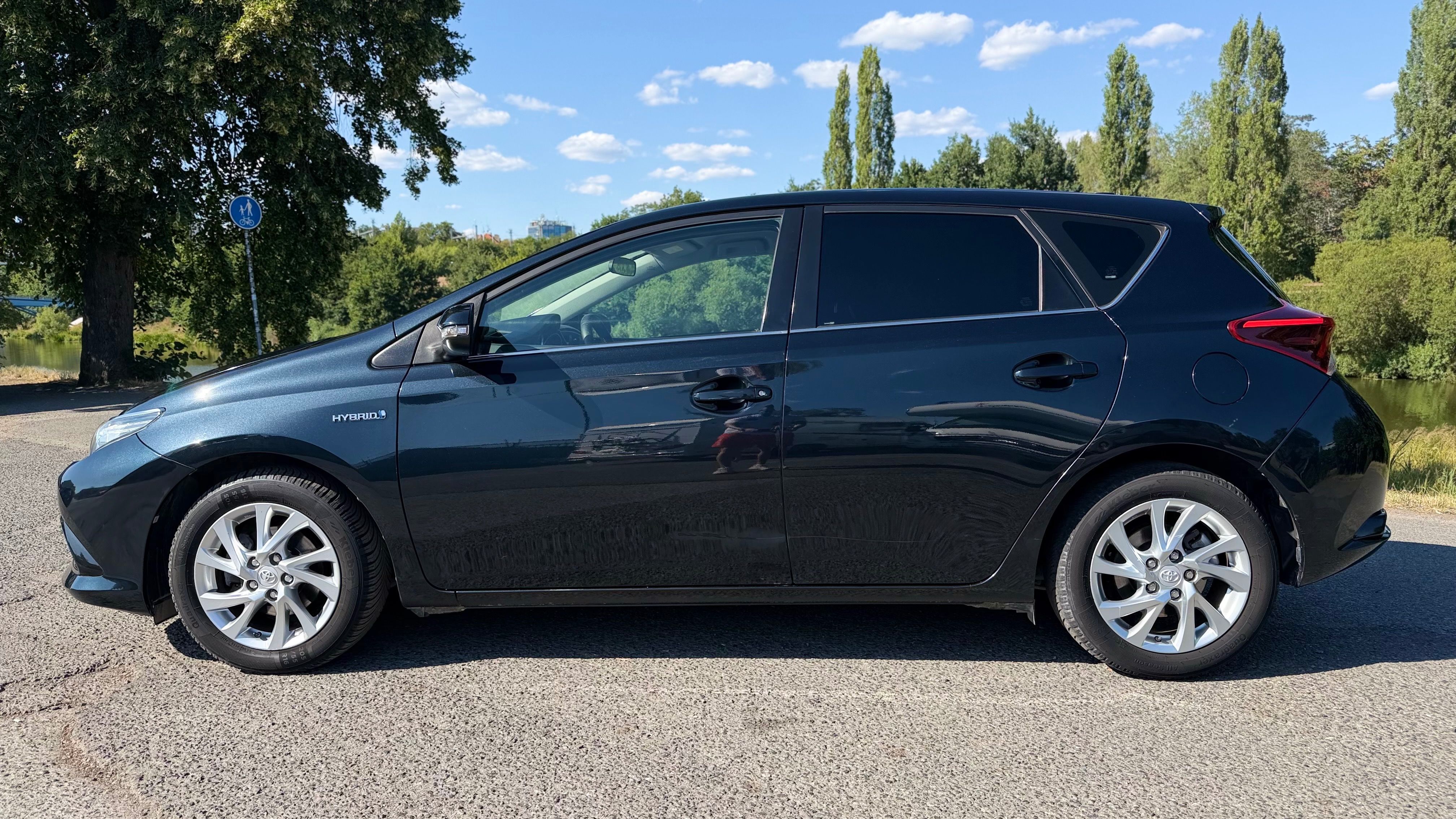Toyota Auris, 1,8 i HYBRID KAMERA NAVI - fotka 4