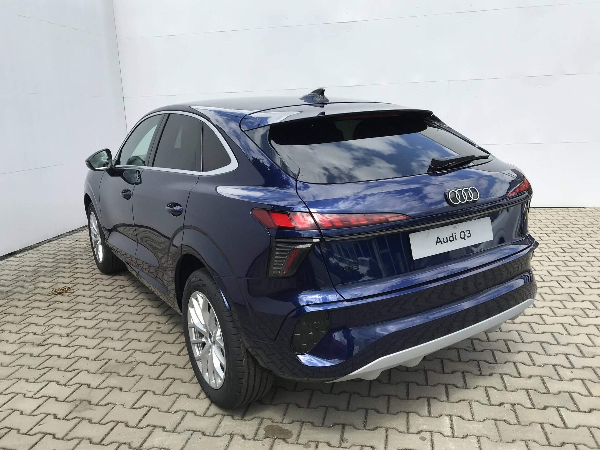 Audi Q3, 7STT 1.5 TFSI - fotka 6